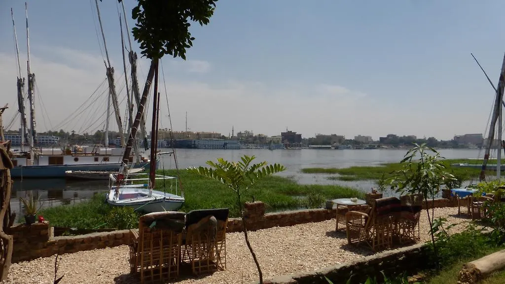 アパート ルクソールTerrasses Et Jardins Sur Le Nil Chez Hagag Rive Ouestアパートメント